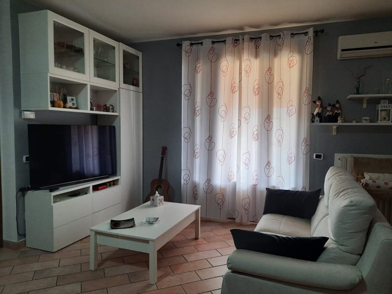 Trilocale in Vendita a Vinci, 170'000€, 70 m², arredato, con Box