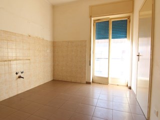 Trilocale in Vendita a Siracusa, zona Corso Gelone, 115'000&euro;, 100 m²