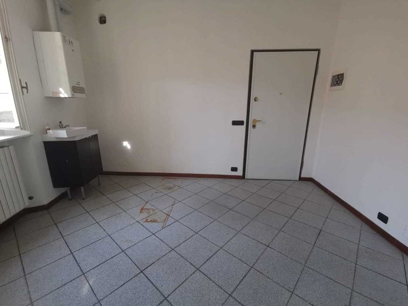 Immobile commerciale in Affitto a Pavia, 600€, 55 m²