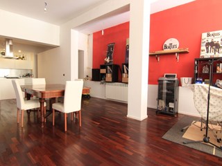 Quadrilocale in Vendita a Siracusa, zona viale Tunisi, 139'000&euro;, 200 m²