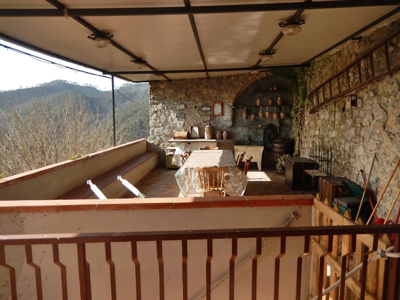 Casa Semi Indipendente in Vendita a Brugnato, zona Bozzolo, 205'000€, 200 m²