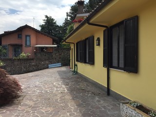 Villa bifamiliare in Vendita a Grottaferrata, zona Squarciarelli, 347'000€, 114 m²