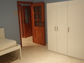 Stanza in Affitto a Roma, zona via del forte portuense 20, 350€, 65 m², arredato