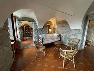 Appartamento in Vendita a Prelà, zona Tavole, 225'000€, 120 m², arredato