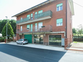 Casa Indipendente in Vendita a Fara Vicentino, 209'000€, 590 m², con Box