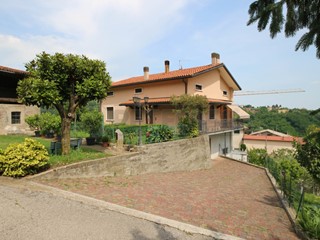 Casa Indipendente in Vendita a Fara Vicentino, zona FARA, 1080 m²