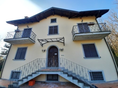 Villa in Vendita a Cremolino, 298'000€, 300 m²