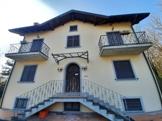 Villa in Vendita a Cremolino, 298'000€, 300 m²