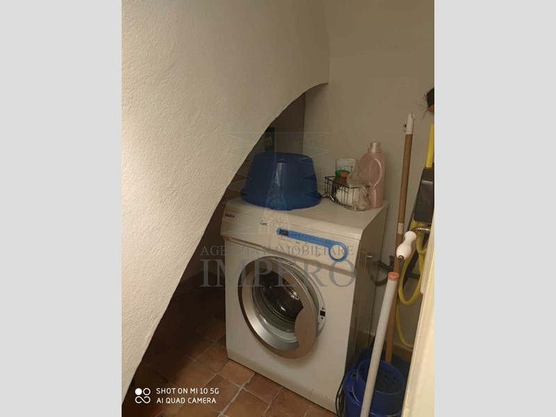 Bilocale in Vendita a Dolceacqua, 80'000€, 55 m², arredato