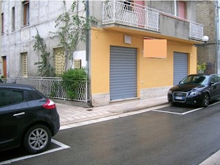 Immobile commerciale in Affitto a San Salvo, 500€, 65 m²