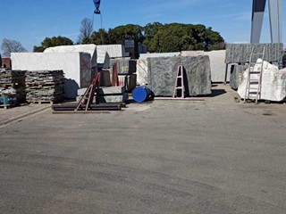 Capannone in Vendita a Castelnuovo Magra, 800'000€, 340 m²