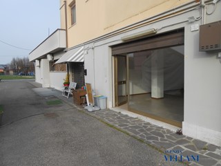 Laboratorio in Vendita a Carpi, 70'000€, 110 m²
