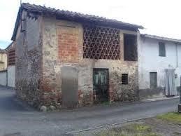 Casa Indipendente in Vendita a Lucca, zona nozzano, 30'000€, 70 m²