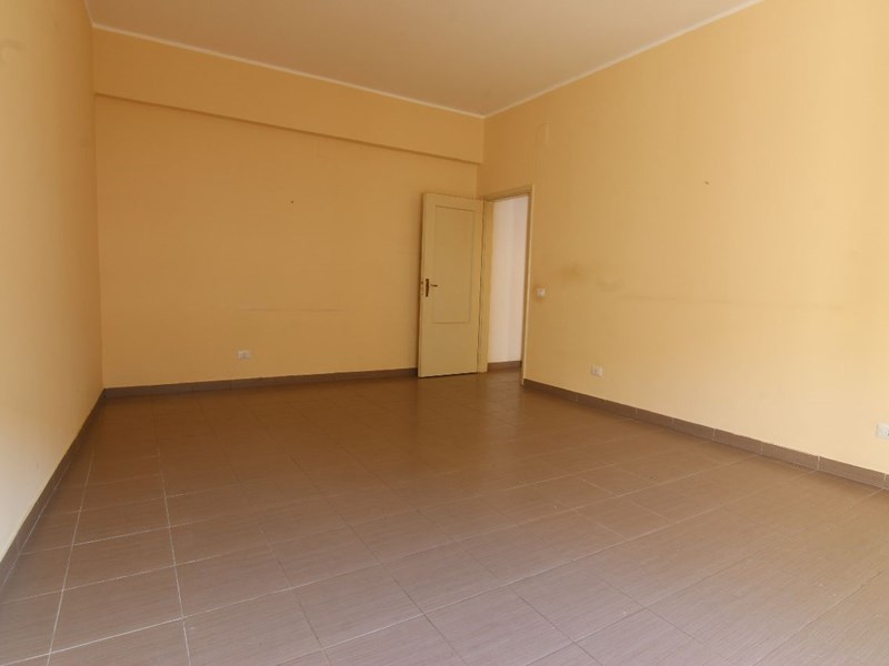 Trilocale in Vendita a Siracusa, zona Corso Gelone, 115'000&euro;, 100 m²