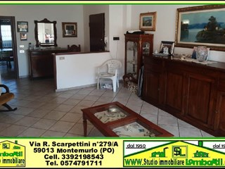 Appartamento in Vendita a Montemurlo, zona Centro, 270'000€, 150 m², arredato