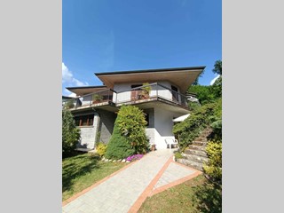 Casa Indipendente in Vendita a Bagnone, 265'000€, 330 m², con Box