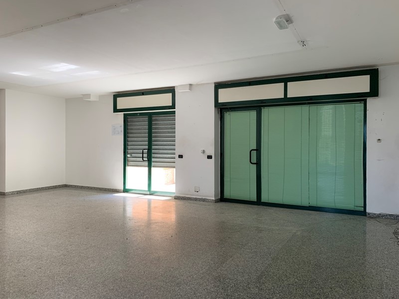 Immobile commerciale in Affitto a Catanzaro, zona Pontegrande, 400€, 75 m²