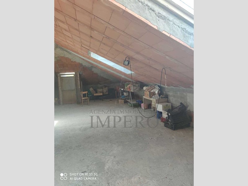 Monolocale in Vendita a Ventimiglia, 60'000€, 75 m²