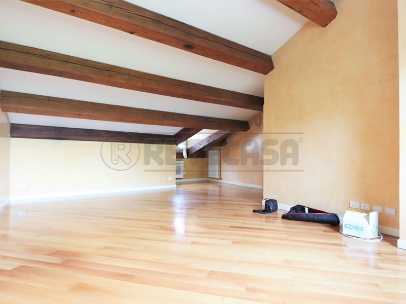 Appartamento in Affitto a Vicenza, 2'200€, 190 m²