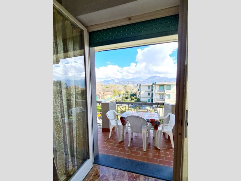 Quadrilocale in Affitto a Massa, zona Marina di Massa, 680€, 70 m², arredato