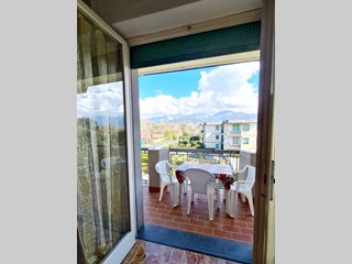 Quadrilocale in Affitto a Massa, zona Marina di Massa, 680€, 70 m², arredato