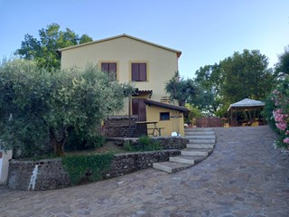 Casa Indipendente in Vendita a Nazzano, 350'000€, 200 m²