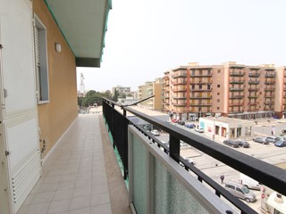 Appartamento in Vendita a Siracusa, zona via Tisia, 145'000&euro;, 143 m²