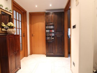 Trilocale in Vendita a Siracusa, zona Corso Gelone, 72'000&euro;, 100 m²