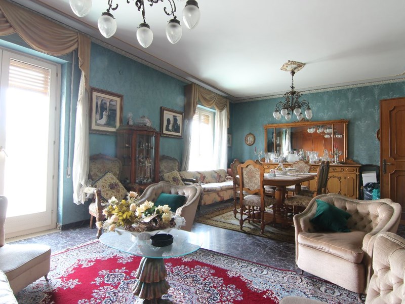 Quadrilocale in Vendita a Siracusa, zona via Augusto von Platen, 100'000&euro;, 132 m²