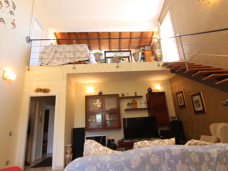 Villa in Vendita a Siracusa, zona Citta' Giardino, 320'000€, 255 m²