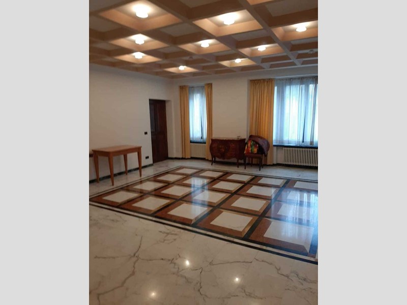 Appartamento in Vendita a Sarzana, 700'000€, 166 m²