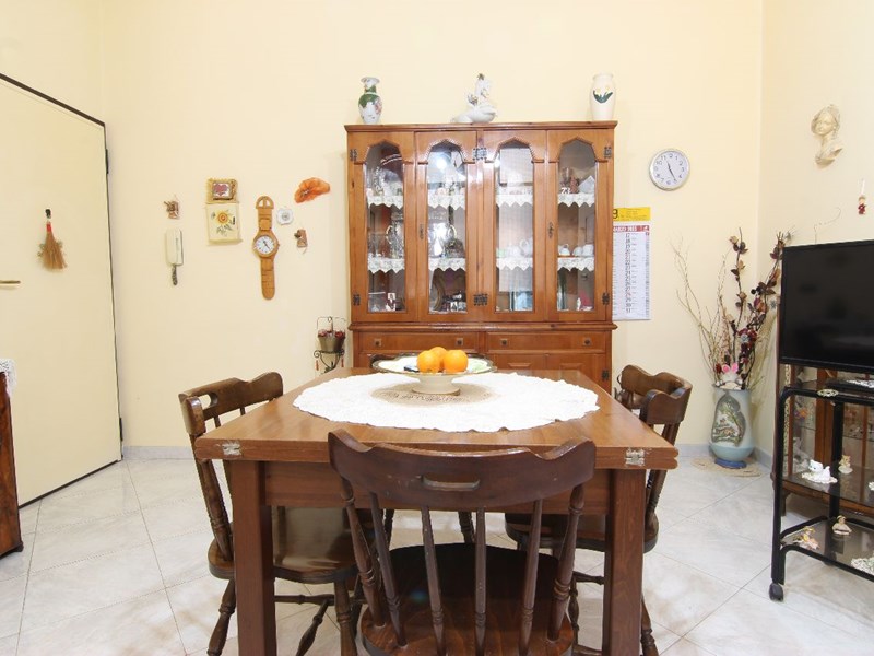 Trilocale in Vendita a Siracusa, zona Piazza Santa Lucia, 85'000€, 117 m²