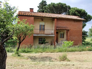Casa Indipendente in Vendita a Casole d'Elsa, 245'000€, 241 m², con Box