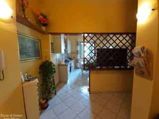Quadrilocale in Vendita a Chiusi, zona Chiusi Scalo, 55'000€, 71 m²