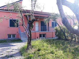 Casa Semi Indipendente in Vendita a Sarzana, 280'000&euro;, 127 m²