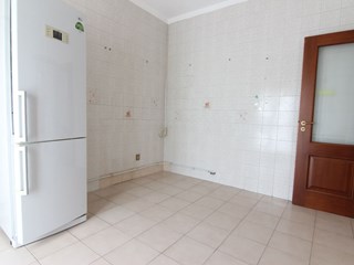 Appartamento in Vendita a Siracusa, zona via Tisia, 145'000&euro;, 143 m²