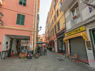 Attività commerciale in Vendita a Varazze, 59'000€, 66 m², arredato