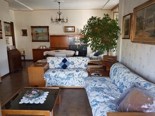 Appartamento in Vendita a Massa, zona Marina Di Massa, 420'000&euro;, 140 m², con Box