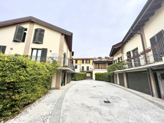 Bilocale in Vendita a Nerviano, 150'000€, 70 m², con Box
