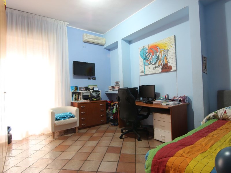 Appartamento in Vendita a Siracusa, zona Piazza della Repubblica, 180'000&euro;, 173 m²