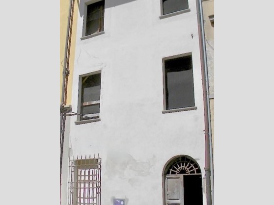 Casa Indipendente in Vendita a Pisa, 370'000€, 220 m², con Box