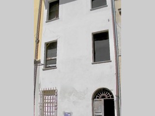 Casa Indipendente in Vendita a Pisa, 370'000€, 220 m², con Box