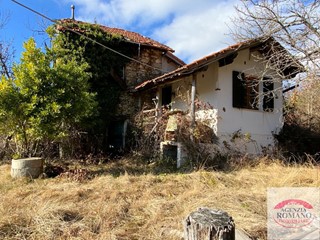 Casa Indipendente in Vendita a Sassello, 100'000€, 150 m², con Box