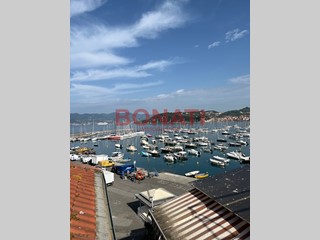 Appartamento in Vendita a Lerici, zona Centro, 450'000&euro;, 140 m²