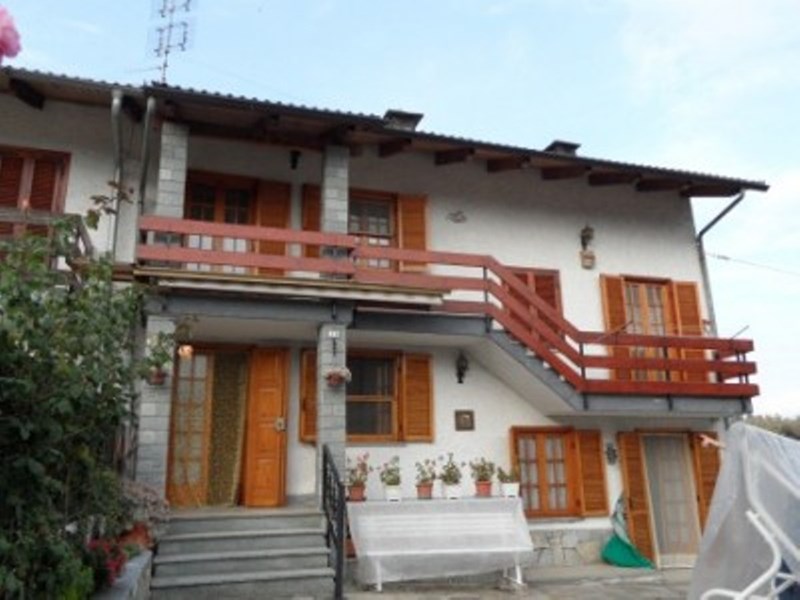 Casa Semi Indipendente in Vendita a Barge, zona gabiola, 85'000€, 170 m², arredato, con Box