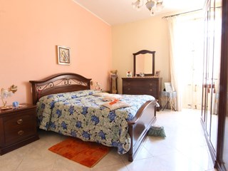 Trilocale in Vendita a Siracusa, zona Piazza Santa Lucia, 85'000&euro;, 117 m²