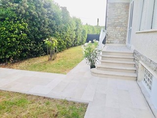 Casa Indipendente in Affitto a Camaiore, zona Lido Di Camaiore, 20'000€, 640 m², arredato