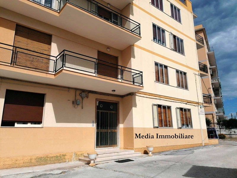 Quadrilocale in Vendita a Siracusa, zona servi di maria, 100'000&euro;, 118 m²