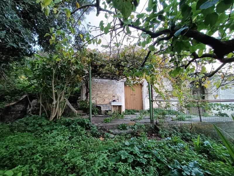 Rustico in Vendita a Castellammare del Golfo, zona Compilato, 120'000€, 100 m²