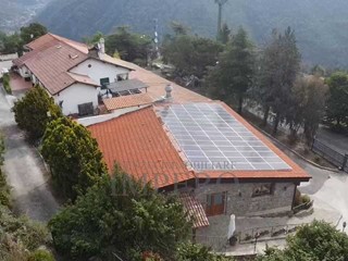 Attività commerciale in Vendita a Dolceacqua, 4200 m²
